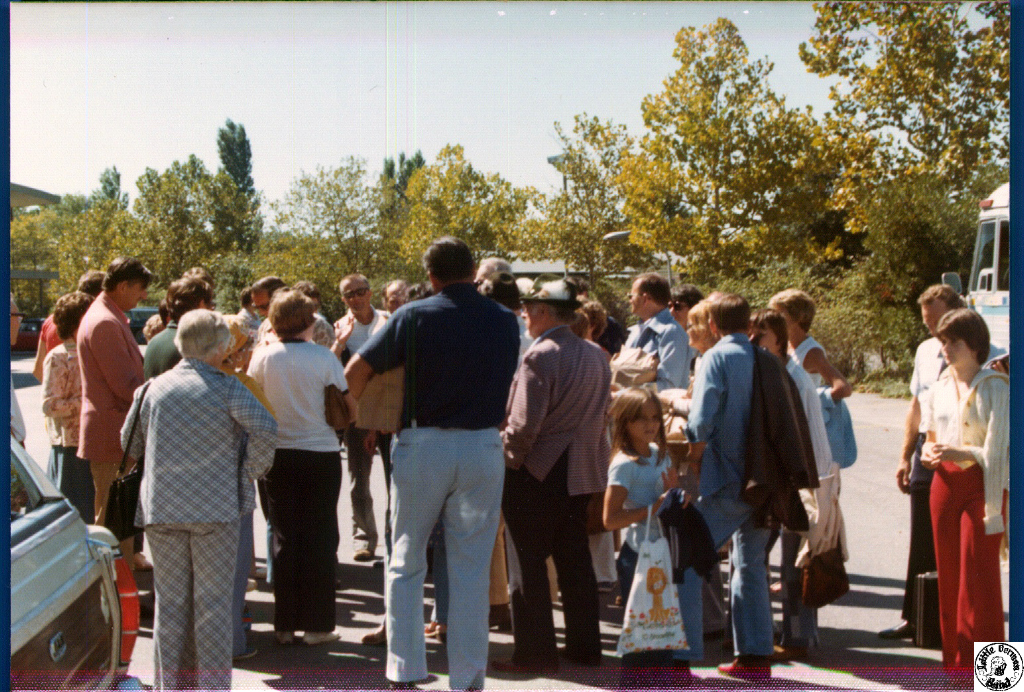 1976 09 11 04 VA Bwach Catholic Club.jpg